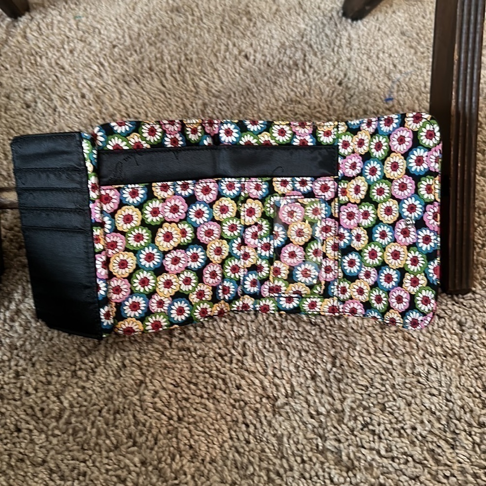 Vera Bradley Cotton Paisley trifold wallet - Picture 4 of 10